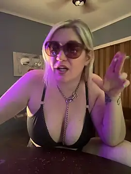 Granlady7 online show from March 5, 6:31 am