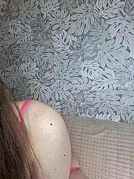 Snapshot of Olivia_OliV chatting on March 17, 1:10 am Olivia OliV online show from March 17, 1:10 am