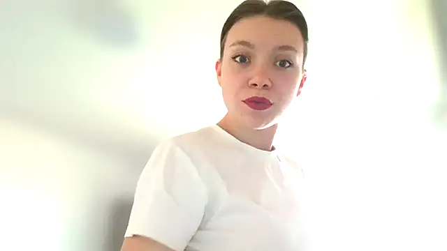 Snapshot of WonderAngela chatting on March 4, 2:56 pm WonderAngela online show from March 4, 2:56 pm