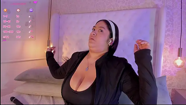 Leah Bensson online show from January 19, 2:43 pm