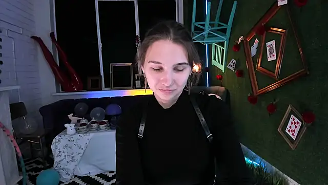 Snapshot of TessaMill chatting on September 26, 5:33 am TessaMill online show from September 26, 5:33 am