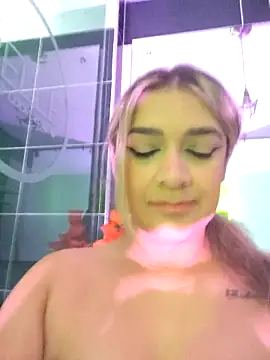 Snapshot of NicoleDiior chatting on June 2, 3:47 pm NicoleDiior online show from June 2, 3:47 pm