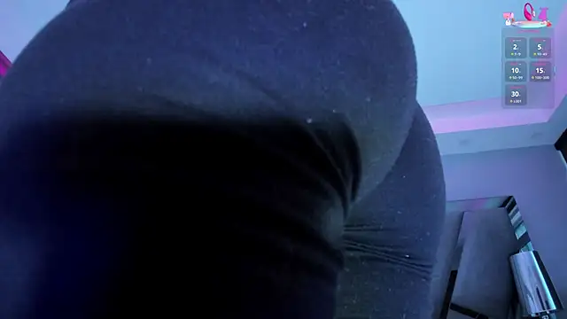 Snapshot of miamirage_ chatting on September 27, 12:21 pm miamirage  online show from September 27, 12:21 pm