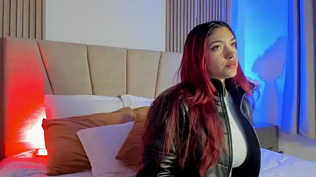 Victoria Beaumont online show from November 18, 11:36 am