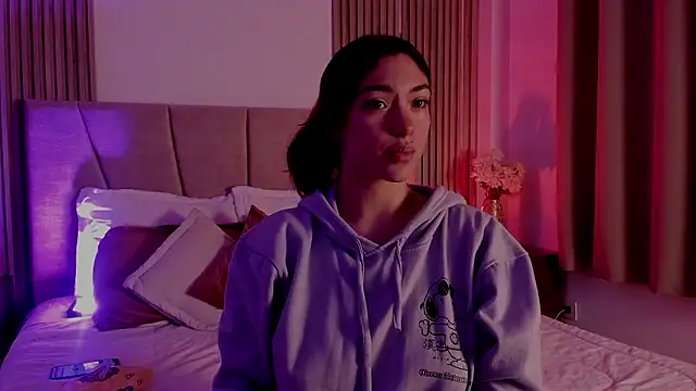 Victoria Beaumont online show from January 14, 11:49 am