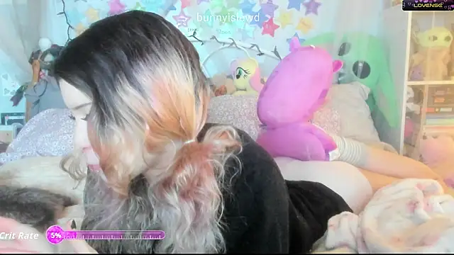 Snapshot of bunnyislewd chatting on June 30, 2:56 am bunnyislewd online show from June 30, 2:56 am