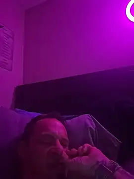 Snapshot of vegasboi70206 chatting on March 27, 10:04 am vegasboi70206 online show from March 27, 10:04 am