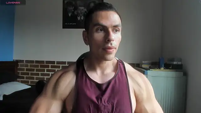 Snapshot of justinkarter chatting on July 1, 4:51 pm justinkarter online show from July 1, 4:51 pm