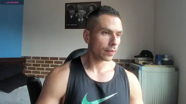 Snapshot of justinkarter chatting on July 8, 4:22 pm justinkarter online show from July 8, 4:22 pm