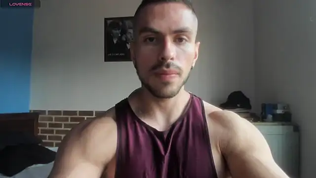 Snapshot of justinkarter chatting on July 18, 2:32 pm justinkarter online show from July 18, 2:32 pm