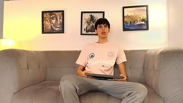 TWINKS FRIENDS online show from March 31, 1:11 pm