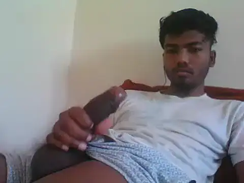 Snapshot of young_dickkk chatting on June 5, 4:08 am young dickkk online show from June 5, 4:08 am