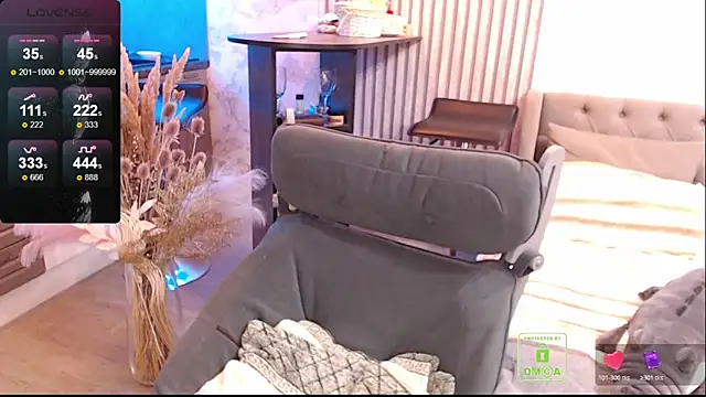 Snapshot of FreeBerryMILF chatting on April 14, 8:37 pm FreeBerryMILF online show from April 14, 8:37 pm