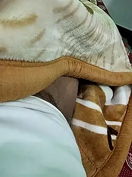 Snapshot of Dickdelhi chatting on November 29, 12:41 pm Dickdelhi online show from November 29, 12:41 pm