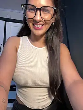 chicachocolate01 online show from December 19, 4:41 am