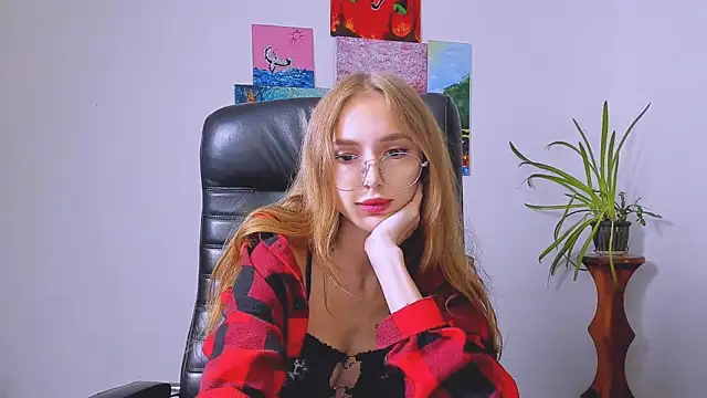 Snapshot of Miss_SammyQ chatting on September 24, 7:28 pm Miss SammyQ online show from September 24, 7:28 pm