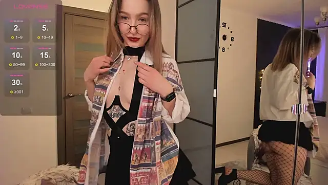 Annie Leone online show from February 3, 4:34 pm