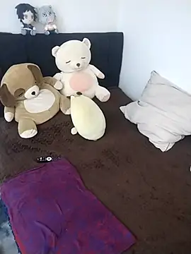 queemking online show from February 15, 9:19 am