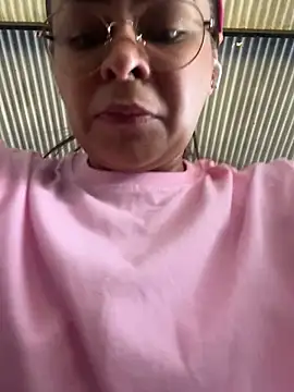 sweet shadil  online show from October 21, 2:18 pm