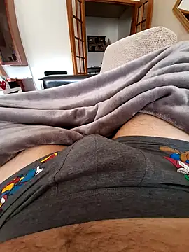 Snapshot of stella1980 chatting on March 3, 9:04 am stella1980 online show from March 3, 9:04 am