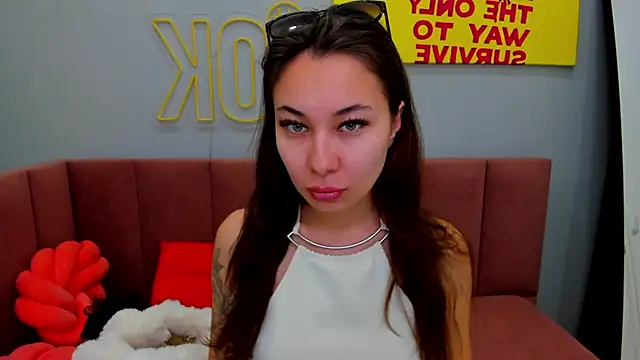 Snapshot of Kat__cat chatting on June 7, 2:27 am Kat cat online show from June 7, 2:27 am