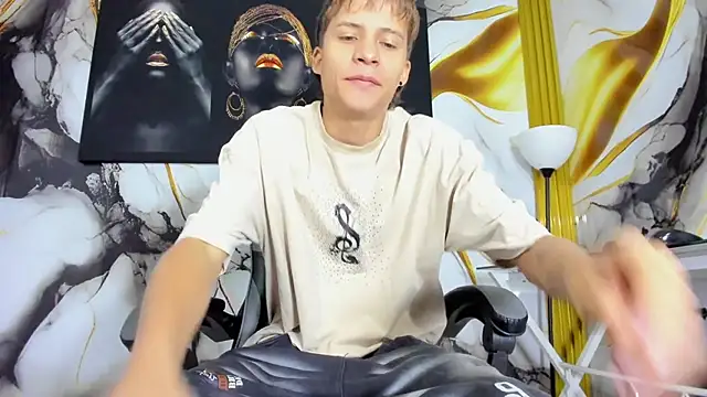 mono blonde online show from June 6, 11:48 am