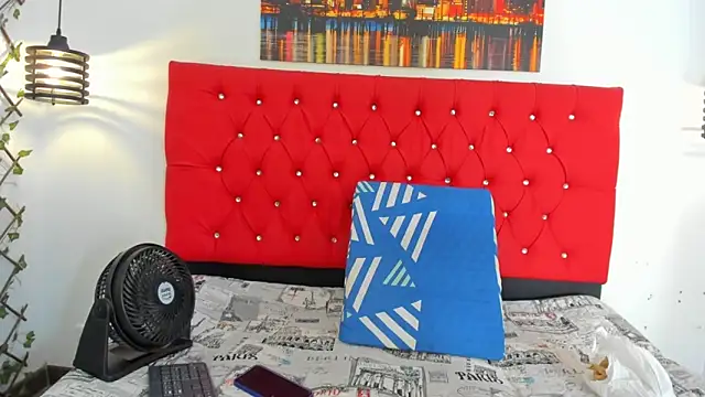 carolinacrus01 online show from November 3, 2:51 pm