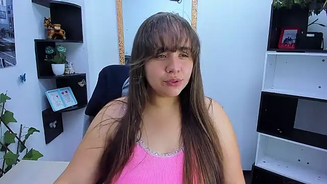 LucyOwen 18 online show from January 11, 3:00 am