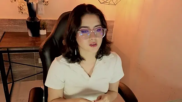 LiLLiAnderson online show from November 13, 11:53 am