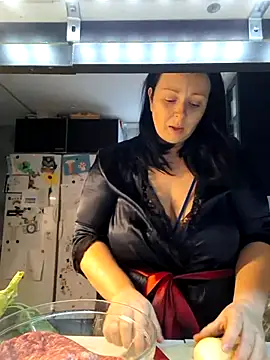 Snapshot of Chrissy_Christal chatting on November 18, 11:25 am Chrissy Christal online show from November 18, 11:25 am