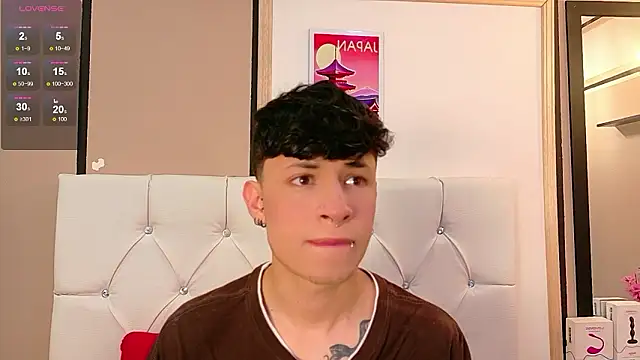 Axel  Evans online show from March 24, 11:37 am