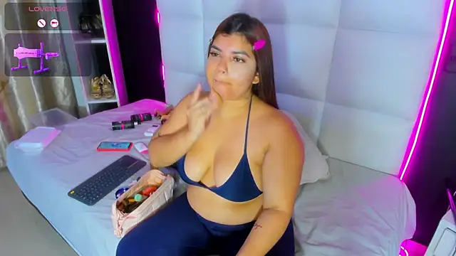 Snapshot of Gigi_duran chatting on July 19, 5:55 am Gigi duran online show from July 19, 5:55 am