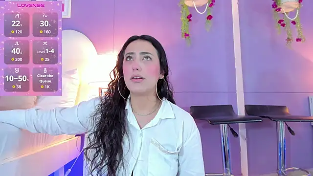 my aleja  online show from November 13, 1:10 pm