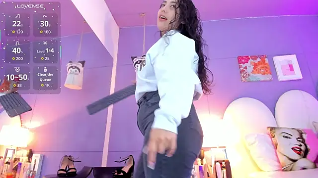 my aleja  online show from January 7, 12:40 pm