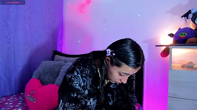 my aleja  online show from March 11, 11:38 am