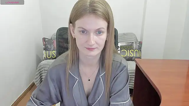 Alisha Skyes online show from July 7, 5:17 pm