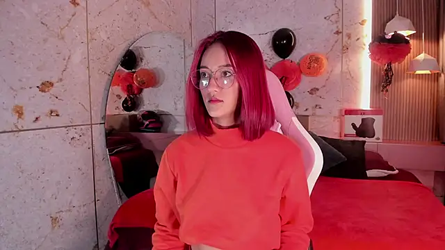 daphne courtis online show from October 12, 3:05 am