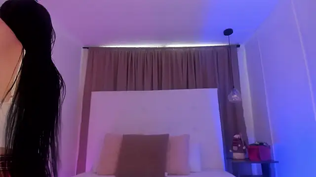 M0lly Beckers online show from November 6, 2:07 pm