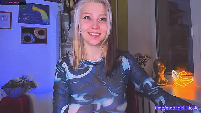 Snapshot of Nicole_matt chatting on January 11, 12:59 am Nicole matt online show from January 11, 12:59 am