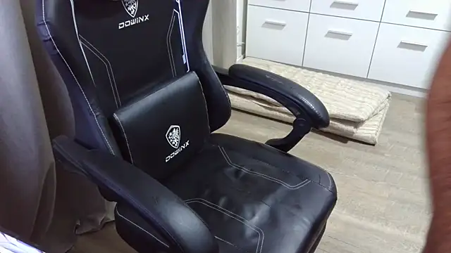 Milo9210 online show from November 1, 6:43 pm