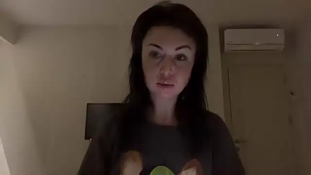 Snapshot of Gilin1 chatting on November 2, 8:44 pm Gilin1 online show from November 2, 8:44 pm