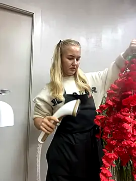 Snapshot of CandyVice chatting on September 30, 5:18 pm CandyVice online show from September 30, 5:18 pm