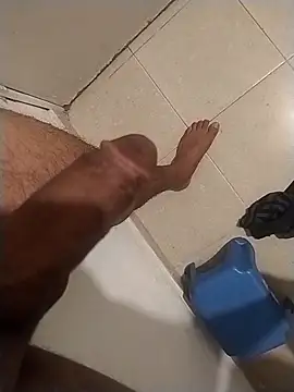 Snapshot of ricolinoSabrso92 chatting on February 14, 6:21 am ricolinoSabrso92 online show from February 14, 6:21 am