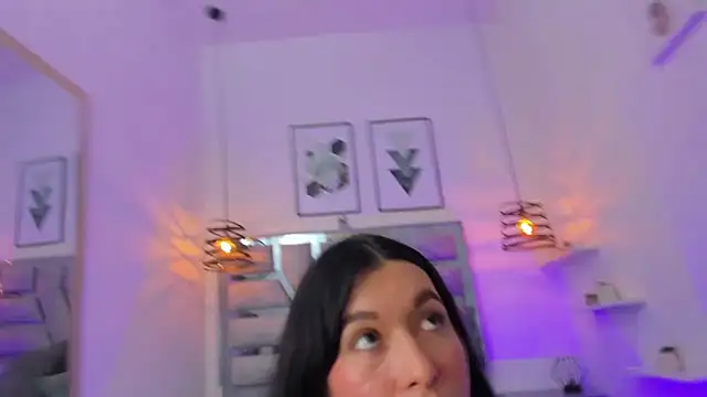 Snapshot of Ambar_Cullen chatting on November 6, 9:26 pm Ambar Cullen online show from November 6, 9:26 pm