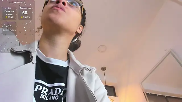 Hanna Cornee  online show from January 16, 12:42 pm