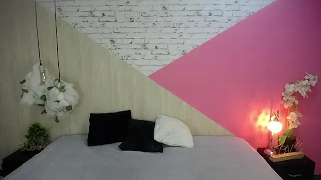 sophia brunette  online show from November 30, 11:14 am