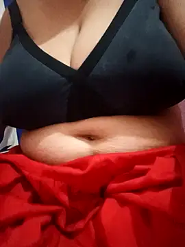 Snapshot of chocobbsneha567 chatting on October 6, 1:14 am chocobbsneha567 online show from October 6, 1:14 am