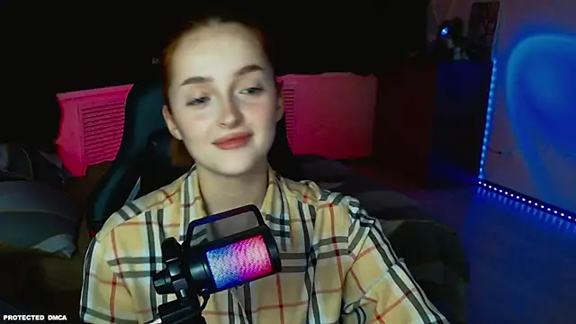 Snapshot of wwwlexicom chatting on April 6, 3:13 pm wwwlexicom online show from April 6, 3:13 pm