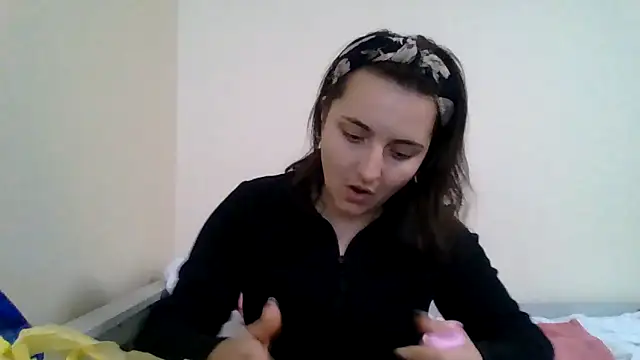 Snapshot of DInaraXRose chatting on October 8, 3:42 pm DInaraXRose online show from October 8, 3:42 pm