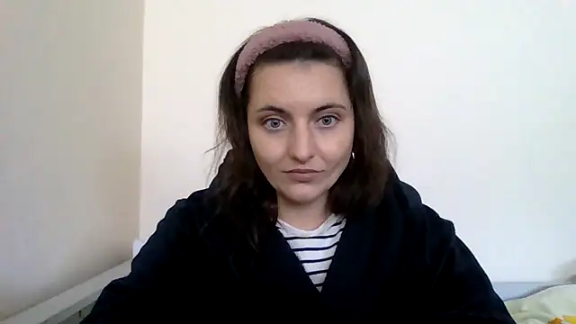 DInaraXRose online show from October 20, 10:27 am